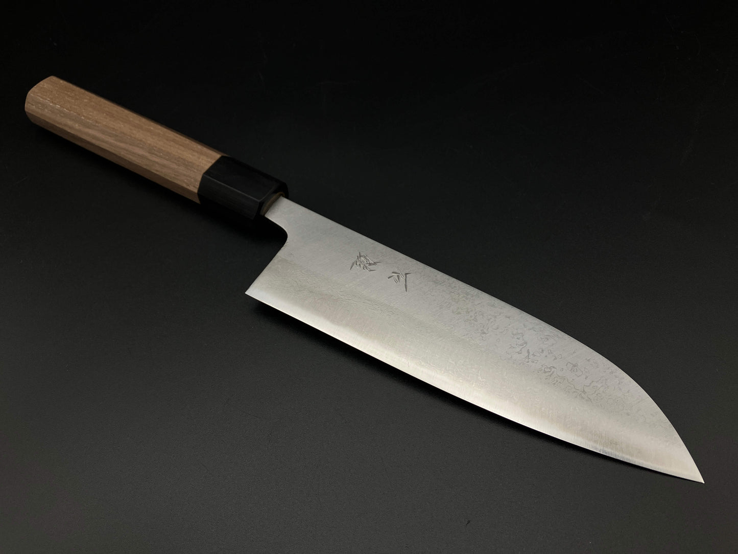 Carbon Santoku 165㎜ Damascus Octagonal angle walnut