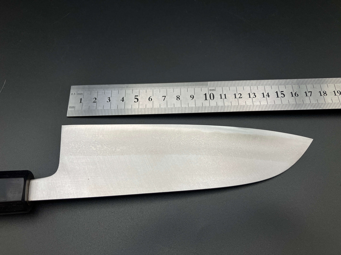 Carbon Santoku 165㎜ Damascus Octagonal angle walnut