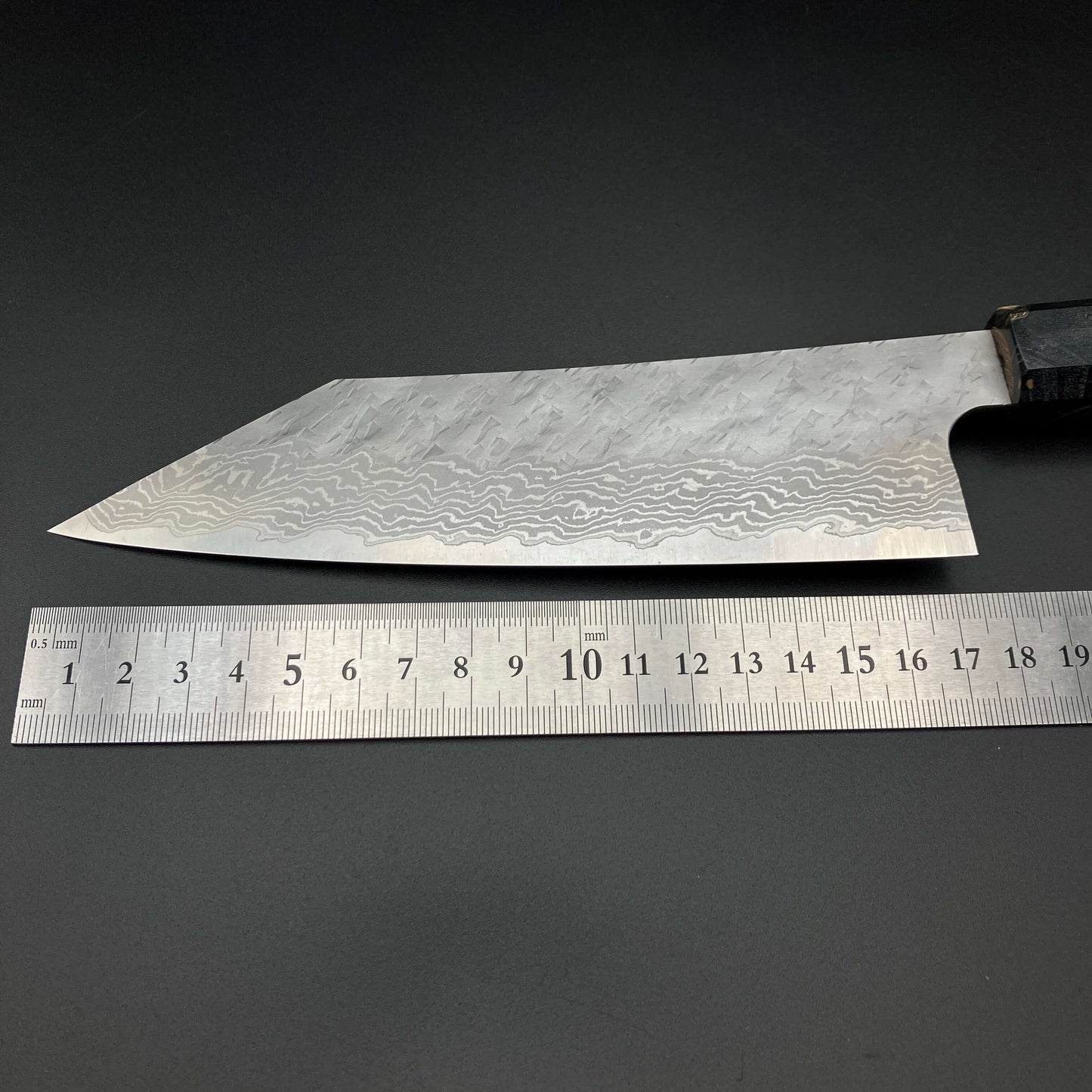 Bunka 180㎜ VG10 Damascus 17 layer