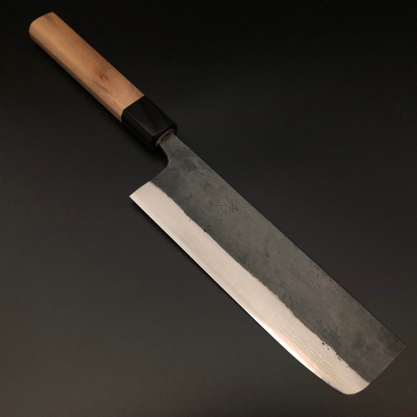 Kurouchi Carbon Nakiri 165㎜ Damascus Octagonal angle walnut