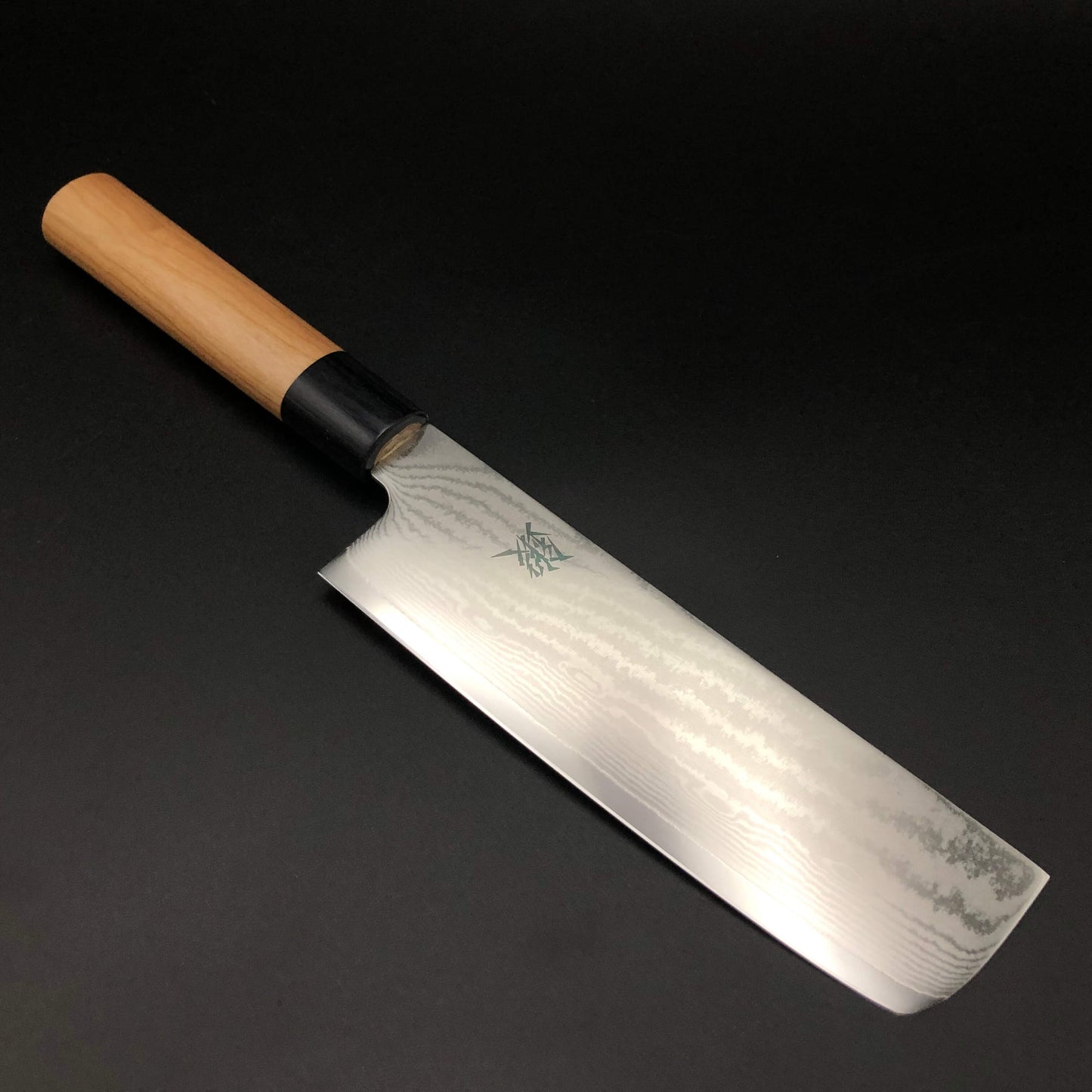 Stainless‐clad Nakiri 165㎜ VG10 Steel Damascus 63 layer Cherry wood