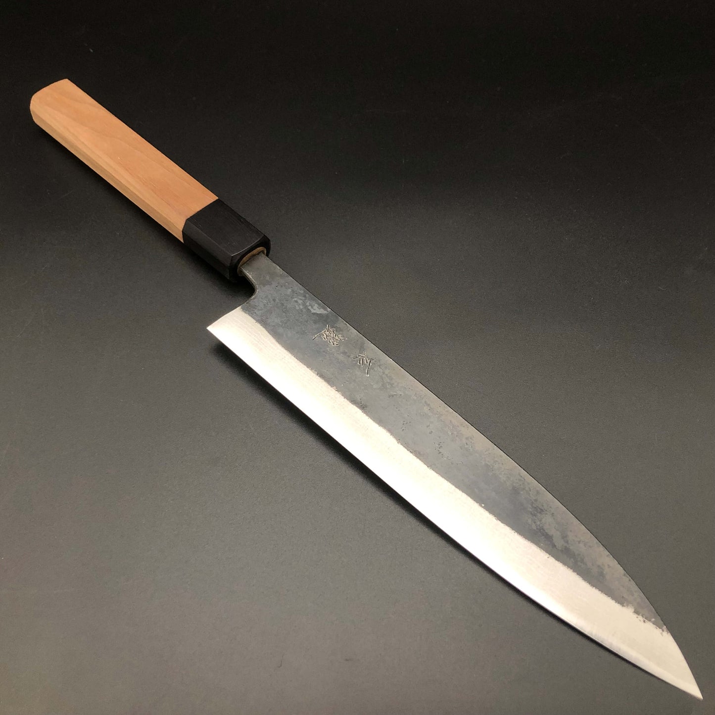 Kurouchi Carbon Gyuto 210㎜ Damascus Octagonal angle walnut