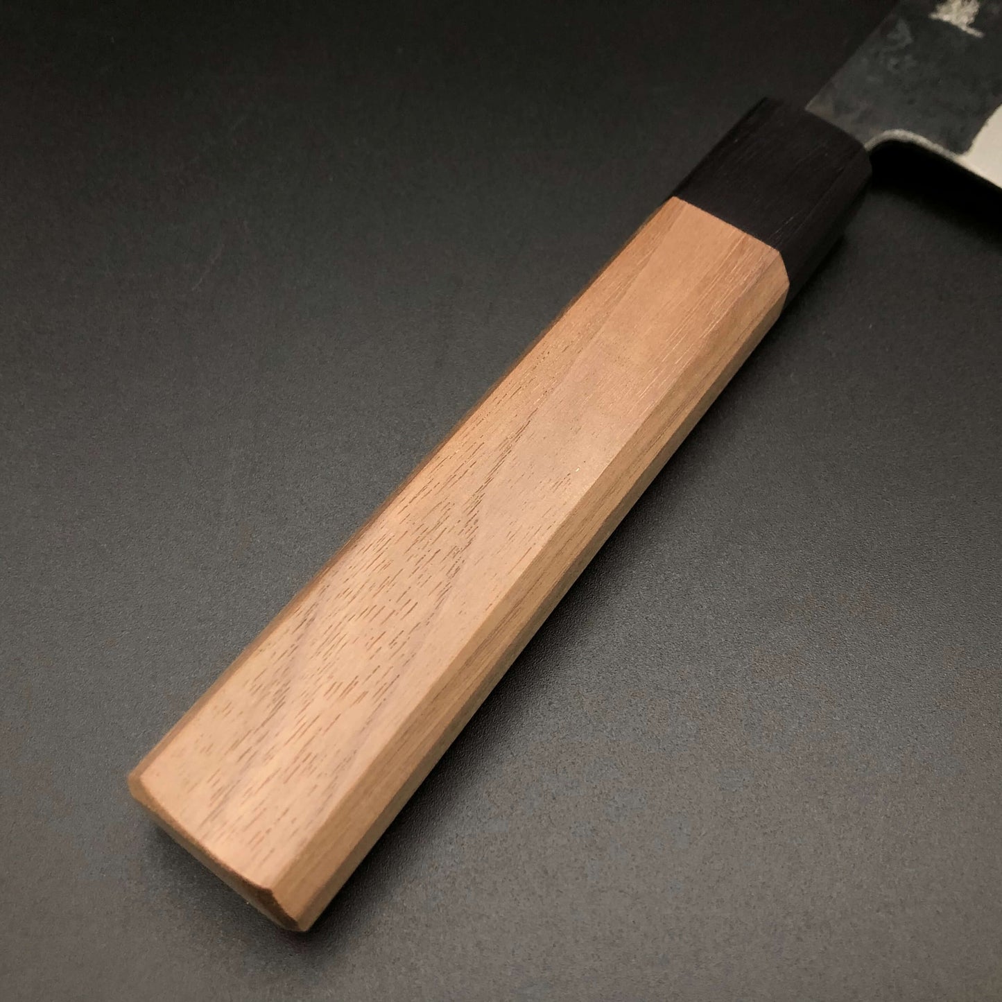Kurouchi Carbon Gyuto 210㎜ Damascus Octagonal angle walnut
