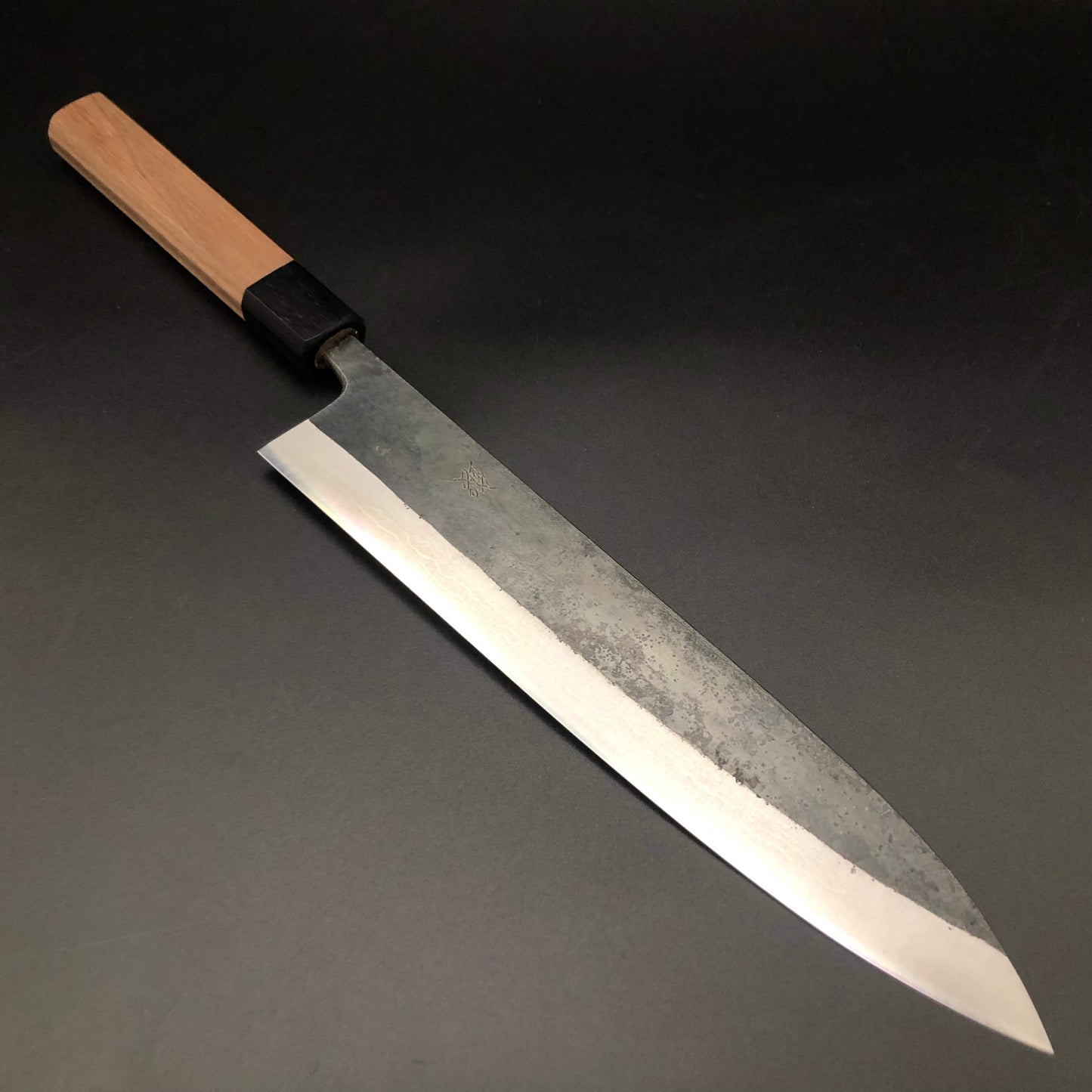 Kurouchi Carbon Gyuto 240㎜ Damascus Octagonal angle walnut