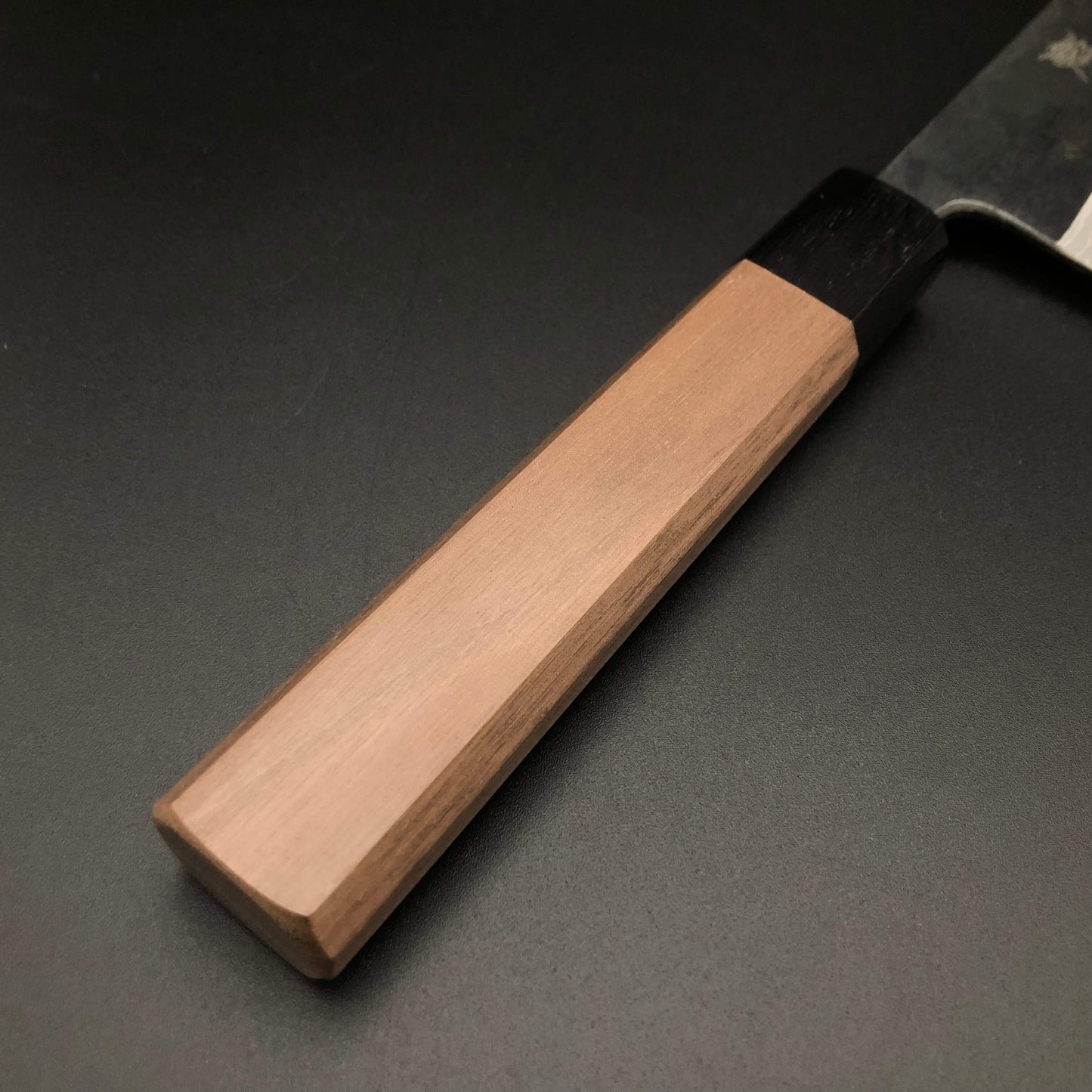 Kurouchi Carbon Gyuto 240㎜ Damascus Octagonal angle walnut