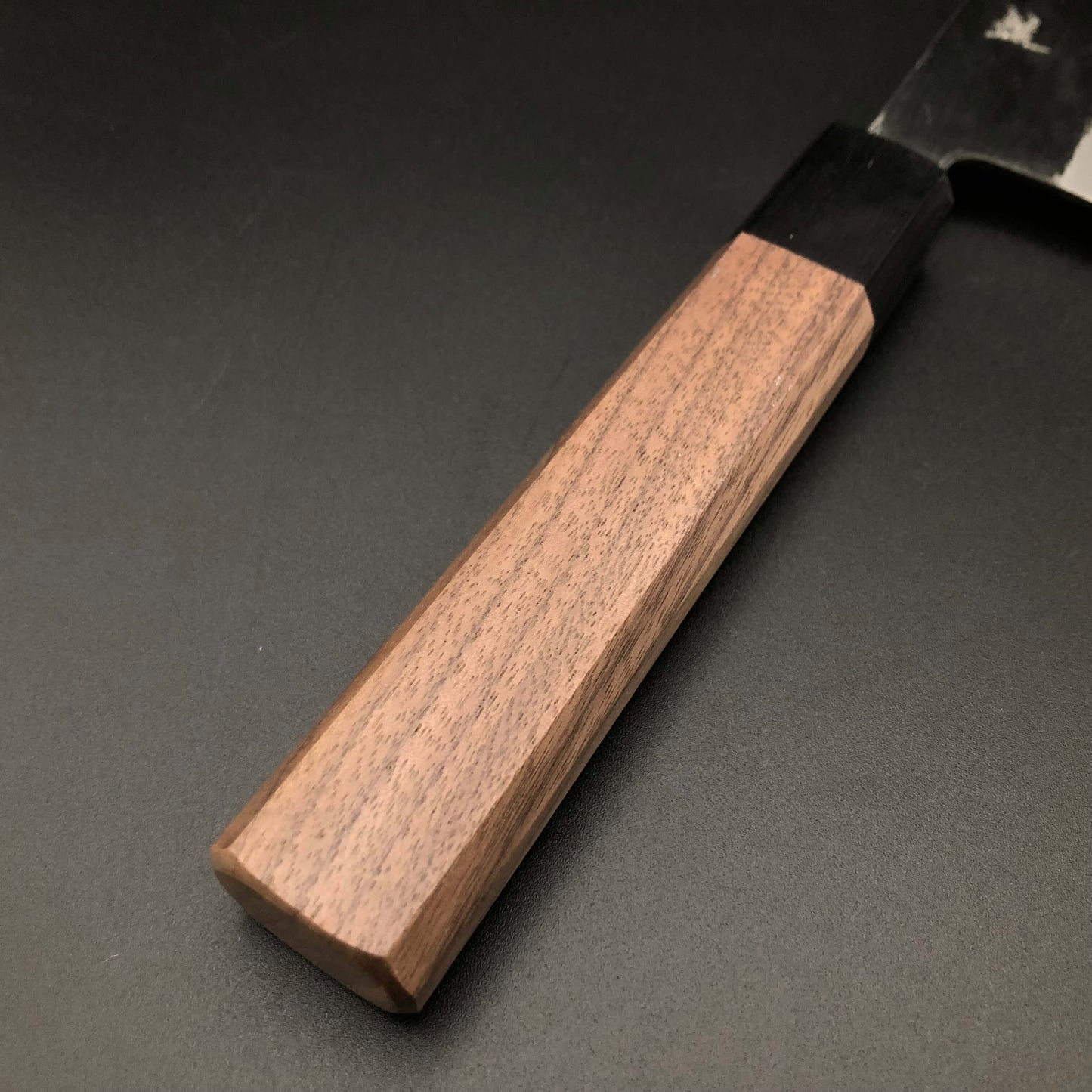 Kurouchi Carbon Kiritsuke 180㎜ Octagonal angle walnut