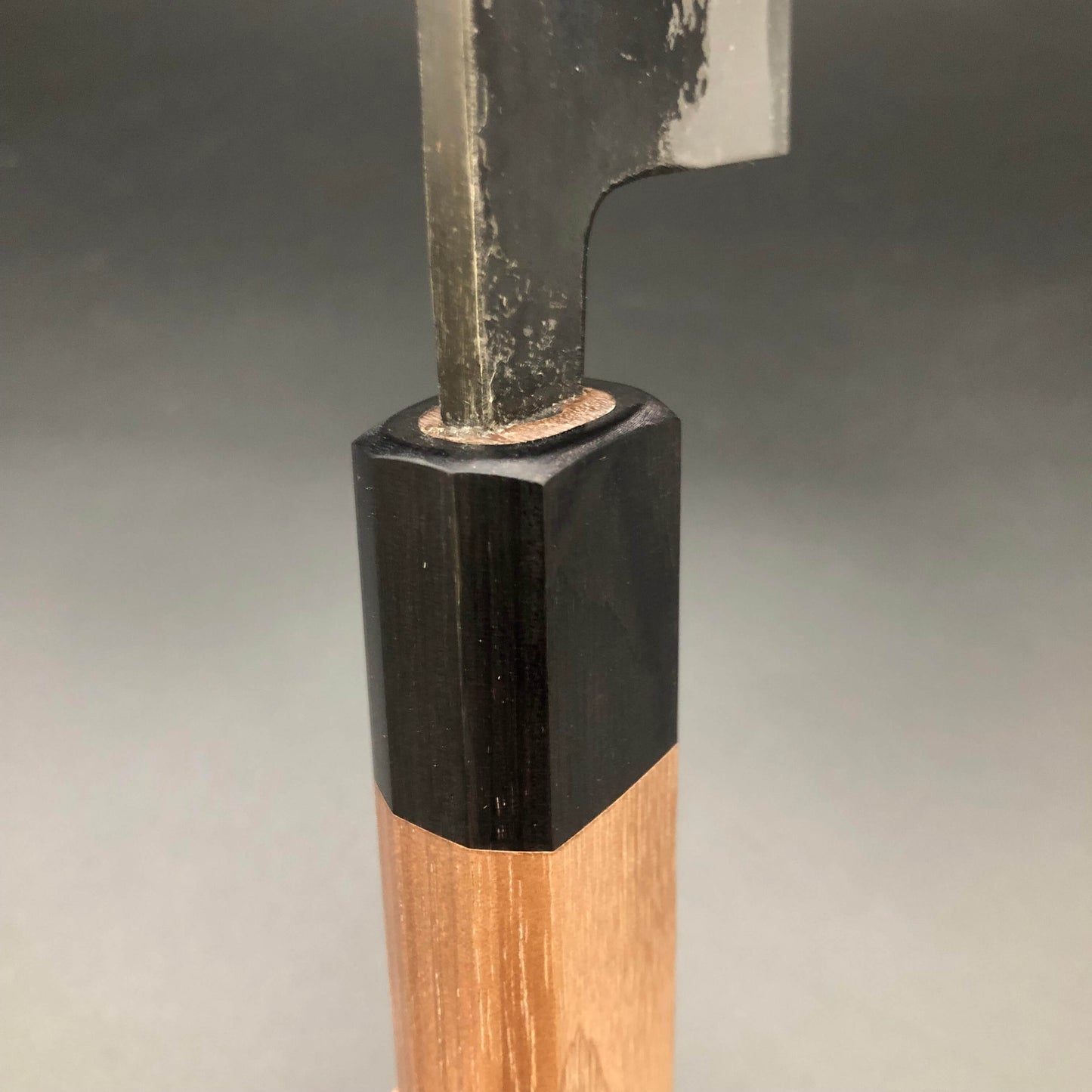 Kurouchi Carbon Kiritsuke 210㎜ Octagonal angle walnut