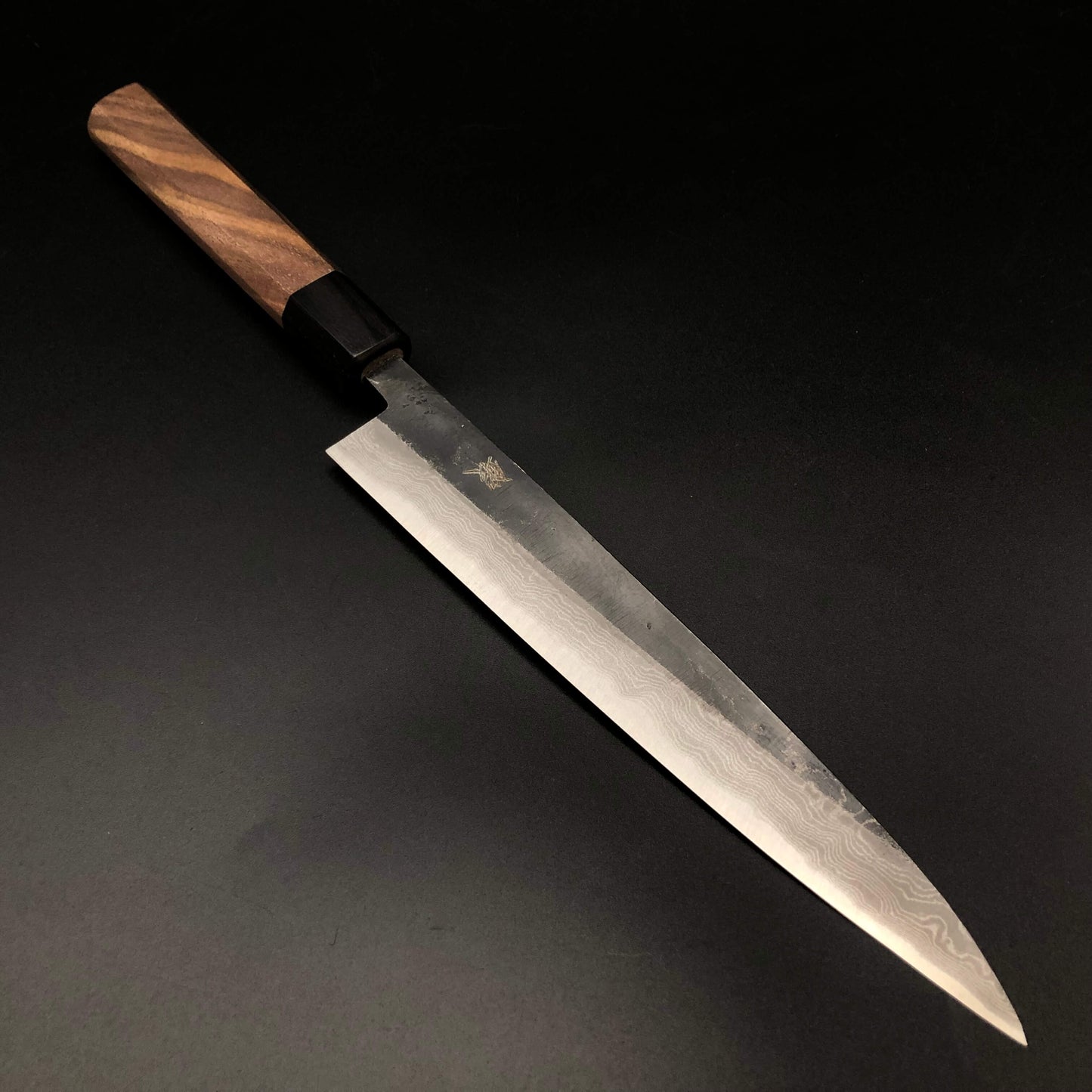 Kurouchi Yanagiba 210㎜ Carbon Damascus Octagonal angle walnut