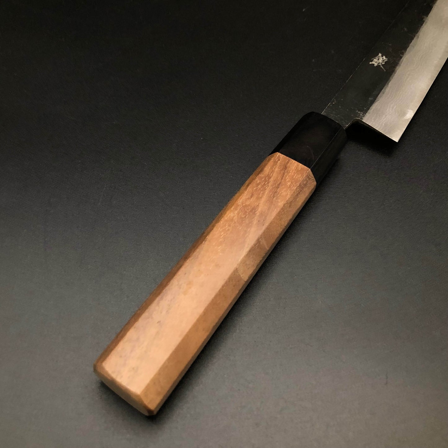 Kurouchi Carbon Sujihiki 240㎜ Damascus Octagonal angle walnut
