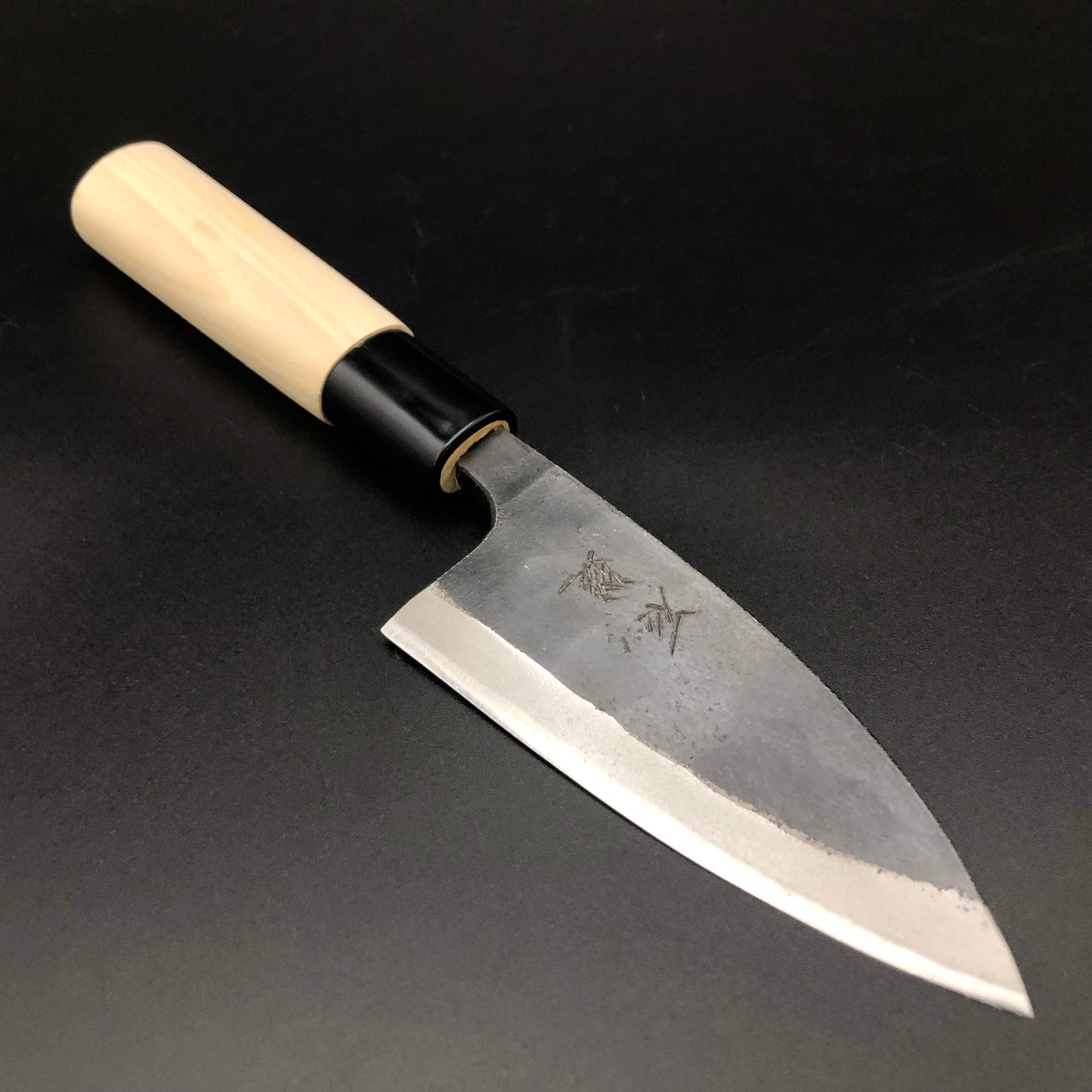 Kurouchi Deba 105㎜ Blue2 Carbon Hackberry Wood Handle