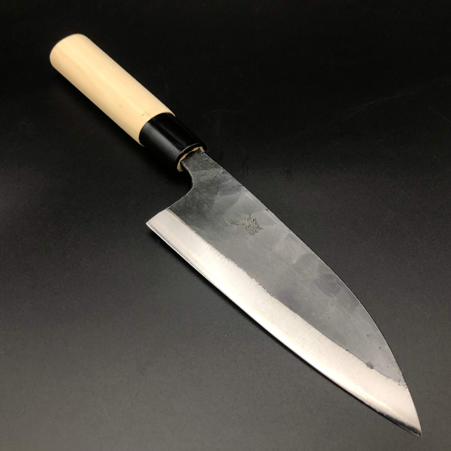 Kurouchi Deba 150㎜ Blue2 Carbon Hackberry Wood Handle