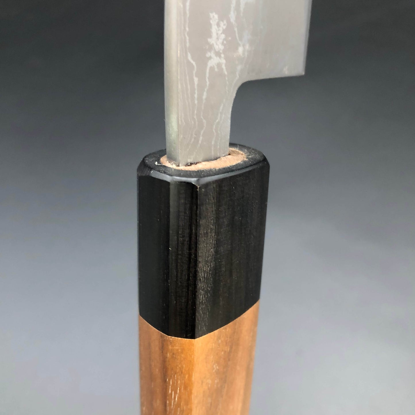 Carbon sujihiki 210㎜ Damascus Octagonal angle walnut