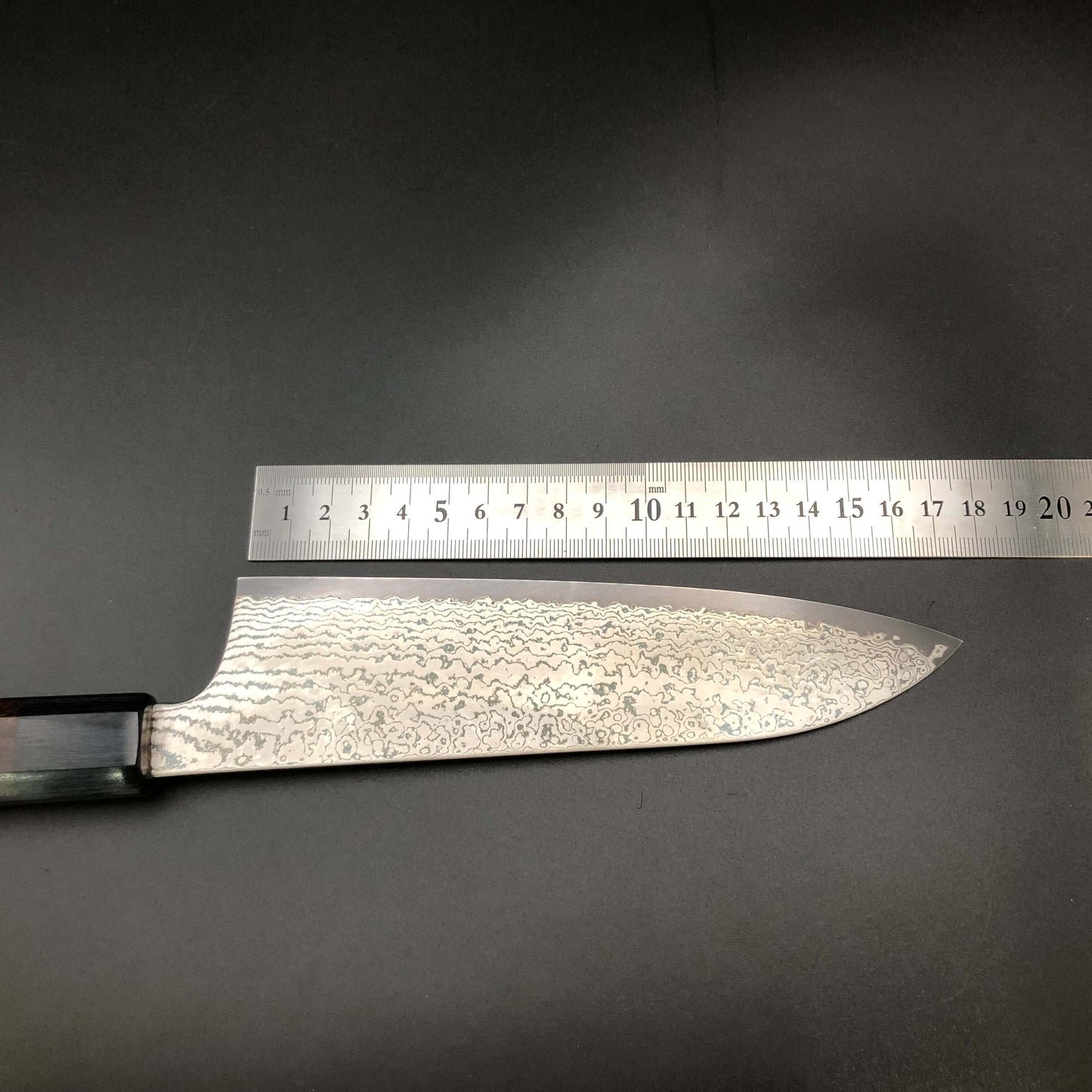 Stainless‐clad Santoku 180㎜ VG10 Steel Damascus 69 layer Rosewood Handle